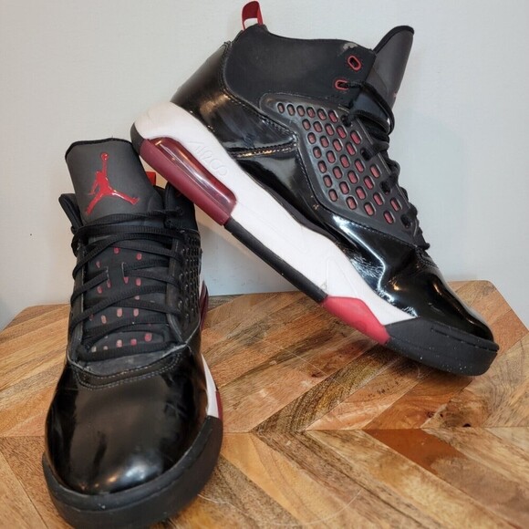 Jordan Maxin 200 Mens Size 11 Basketball Shoes Black Red White CD6107 001 2019 main image 9